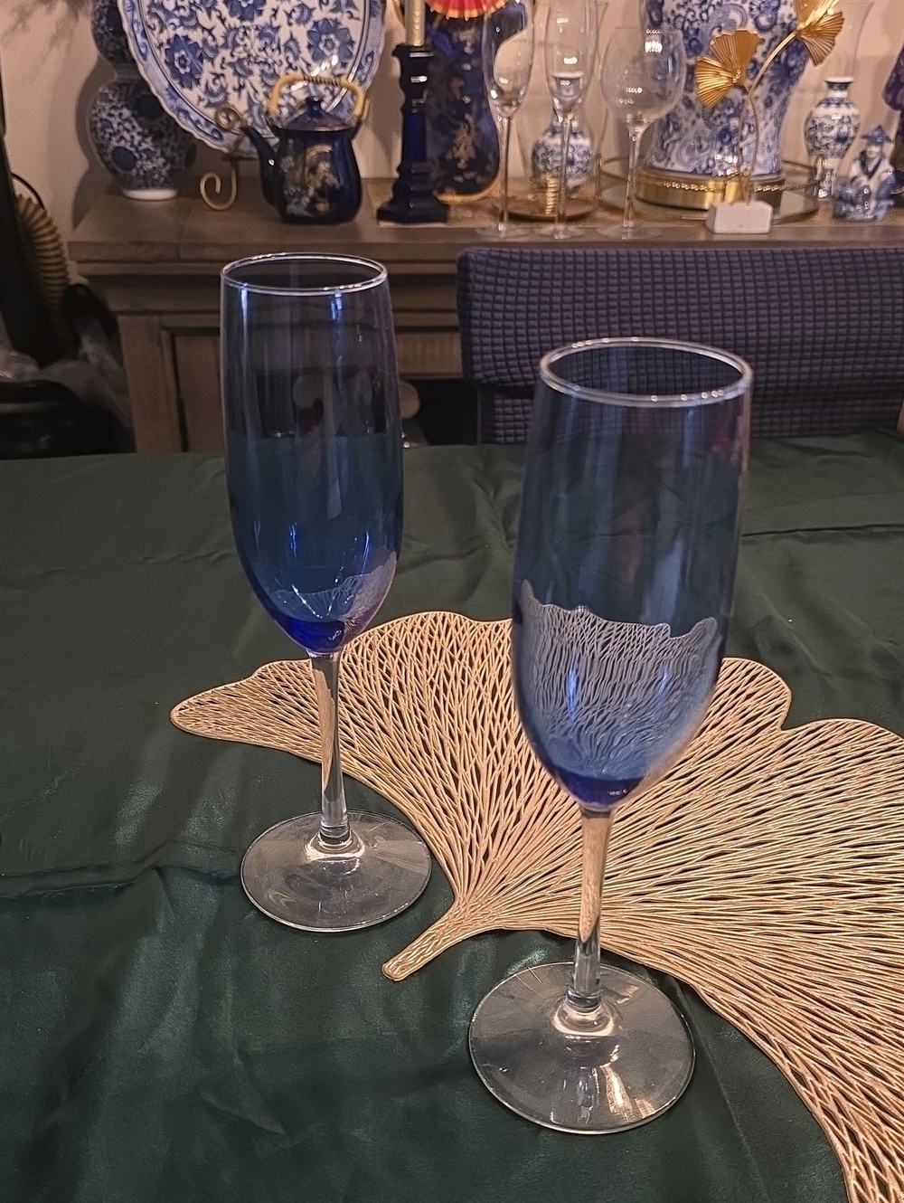Blue Stemmed Champagne Flutes - Elegant Blue Glass Set